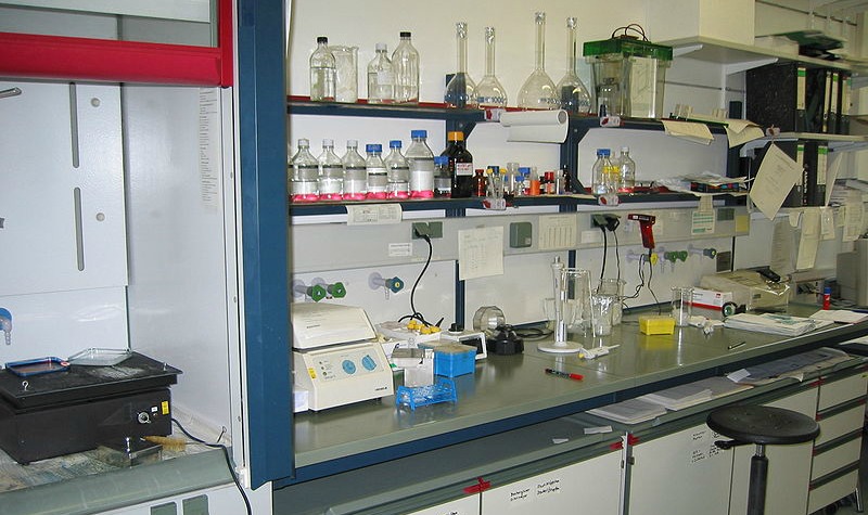 Jacques Servier laboratoire biologie