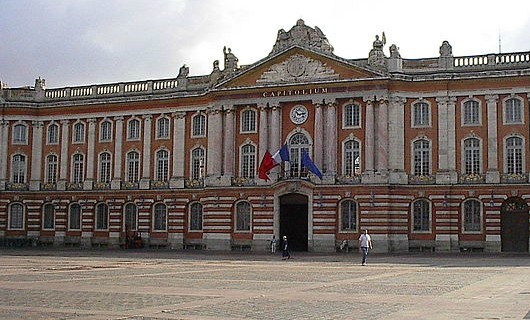 Toulouse chef lieu Midi Pyrénées Languedoc Roussillon
