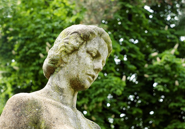 Toulouse. Ivres, elles volent une statue et sont arrêtées par la police Toulouse. Ivres, elles volent une statue et sont arrêtées par la police
