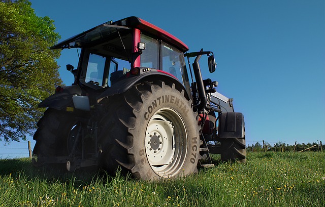 Ivre. il tue son ami avec son tracteur