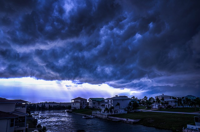 louragan-matthew-sur-une-floride-en-etat-dalerte L'ouragan Matthew sur une Floride en état d'alerte