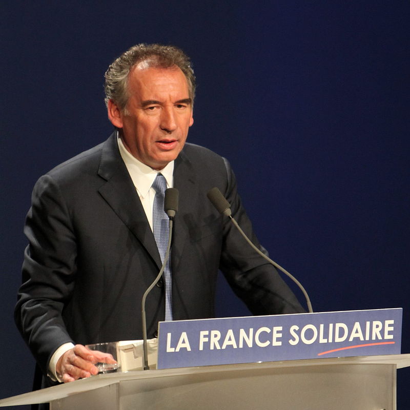 François Bayrou candidat à la présidentielle Réponse mercredi