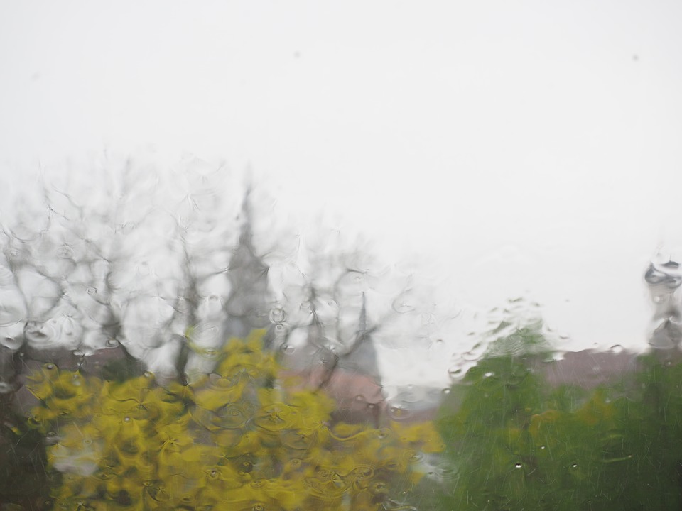 Météo Toulouse. ciel gris, pluie et 9 degrés lundi après midi Météo Toulouse. ciel gris, pluie et 9 degrés lundi après midi