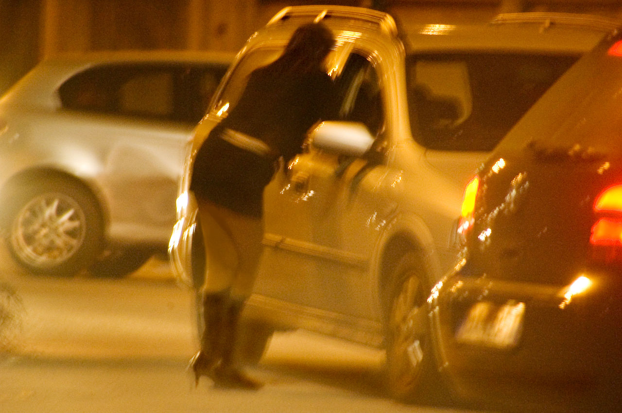 Toulouse. Ivre un automobiliste fonce sur des prostitués pour les racketter