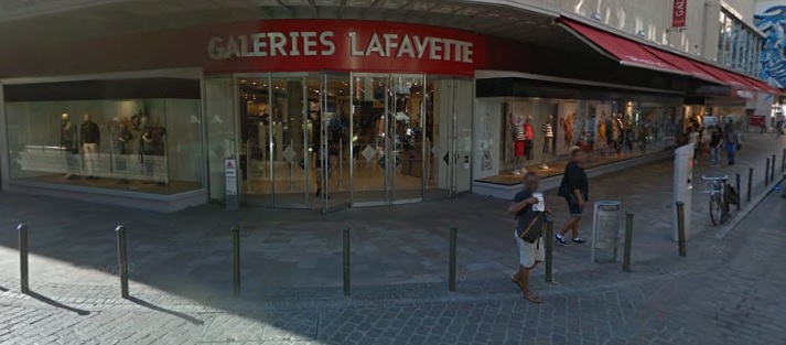 Toulouse. accès refusé aux Galeries Lafayettes à une cliente atteinte d'un cancer et portant bonnet Toulouse. accès refusé aux Galeries Lafayettes à une cliente atteinte d'un cancer et portant bonnet