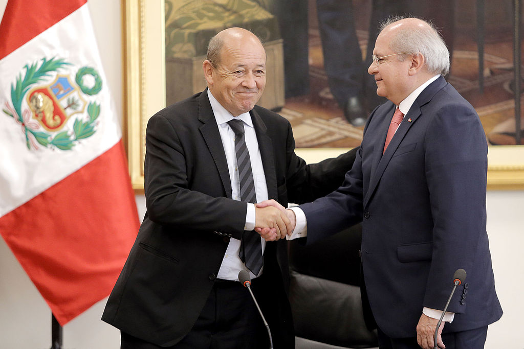 Le Drian annonce son soutien à Macron Le Drian annonce son soutien à Macron