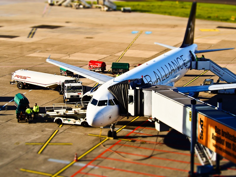 Un tribunal rejette le recours contre la privatisation de l'aéroport de Toulouse, faute de preuves.