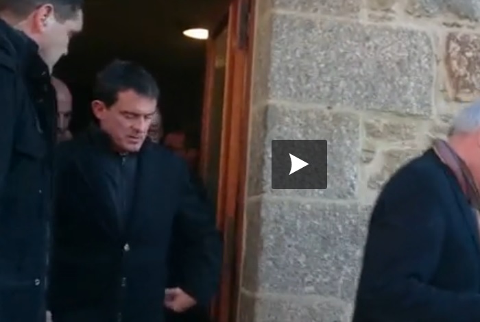 Valls appelle à oublier les vieux clivages Valls appelle à oublier les vieux clivages"