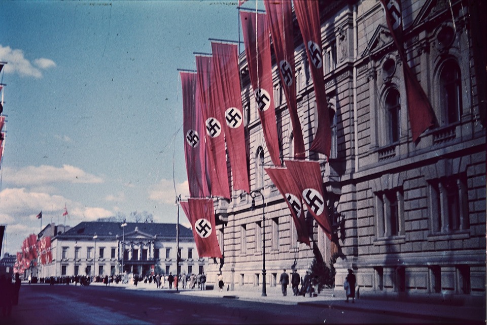 un guide sur l'enseignement de l'Holocauste et à la prévention du génocide un guide sur l'enseignement de l'Holocauste et à la prévention du génocide
