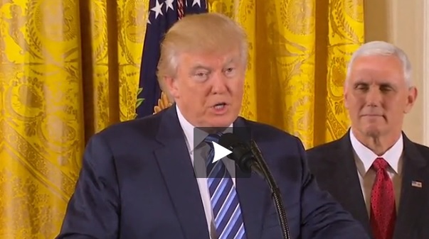 Donald Trump aurait donné des informations classifiées à la Russie Donald Trump aurait donné des informations classifiées à la Russie