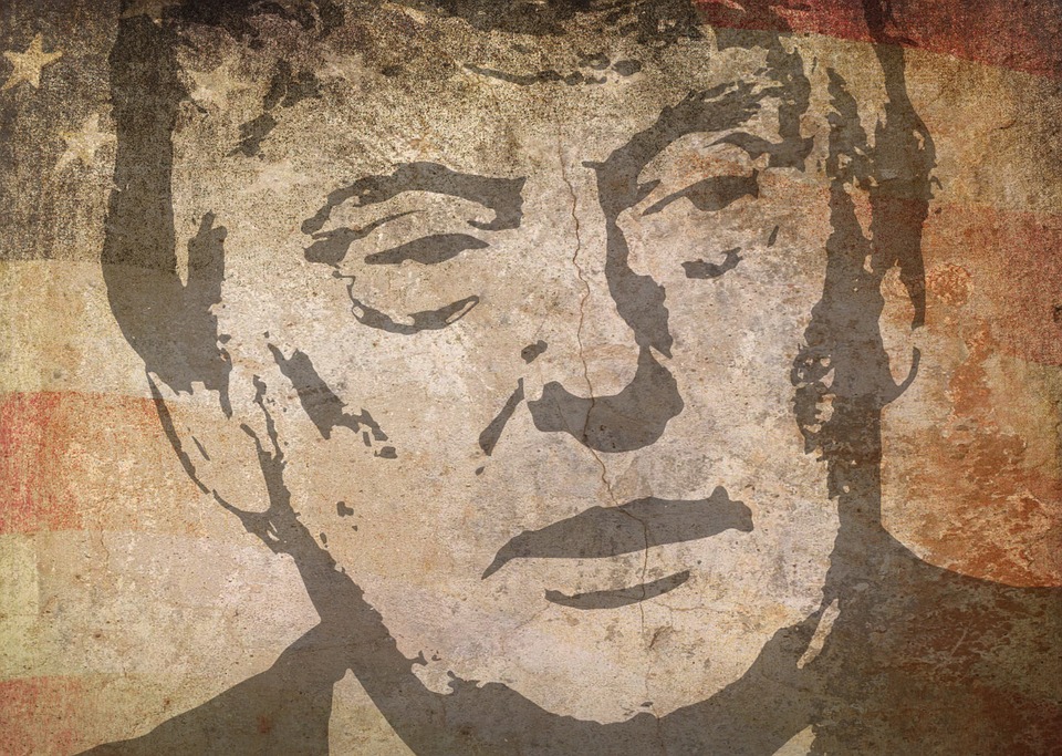 Trump visé par une enquête sur la Russie Trump visé par une enquête sur la Russie