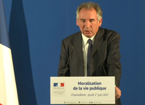 Bayrou quitte le gouvernement Philippe Bayrou quitte le gouvernement Philippe