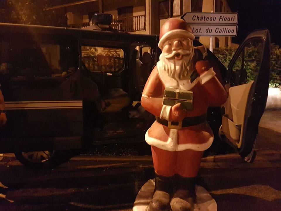 Insolite. Un Père Noël volé lors des fêtes de Vic Fezensac Insolite. Un Père Noël volé lors des fêtes de Vic Fezensac