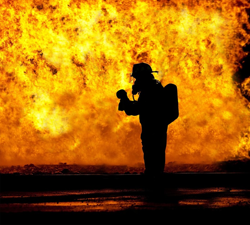 Incendies dans le Sud. plusieurs feux non maîtrisés ce jeudi matin Incendies dans le Sud. plusieurs feux non maîtrisés ce jeudi matin