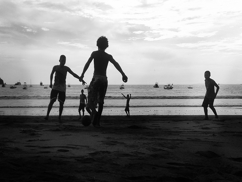 enfants réfugiés en Méditerranée. alerte sur les trafics d'être humains enfants réfugiés en Méditerranée. alerte sur les trafics d'être humains