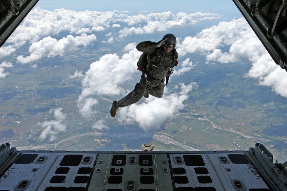 les parachutistes de la 11e BP fêtent la Saint Michel les parachutistes de la 11e BP fêtent la Saint Michel
