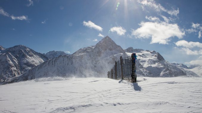 Pyrénées. un skieur blessé dans une avalanche Pyrénées. un skieur blessé dans une avalanchePyrénées. un skieur blessé dans une avalanche