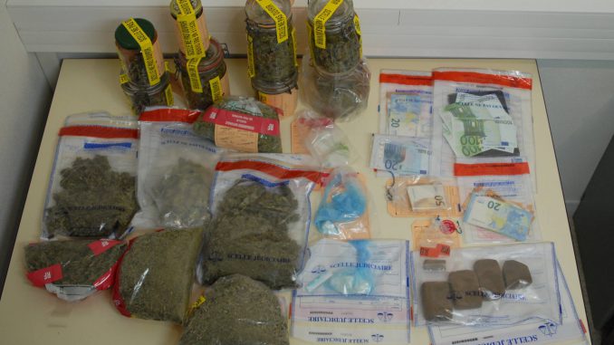 Un trafic de cocaïne et cannabis démantelé dans les Pyrénées, 12 personnes arrêtées Un trafic de cocaïne et cannabis démantelé dans les Pyrénées, 12 personnes arrêtées