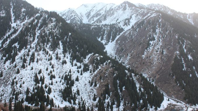 Neige. équipements spéciaux obligatoires pour aller en Andorre Neige. équipements spéciaux obligatoires pour aller en Andorre