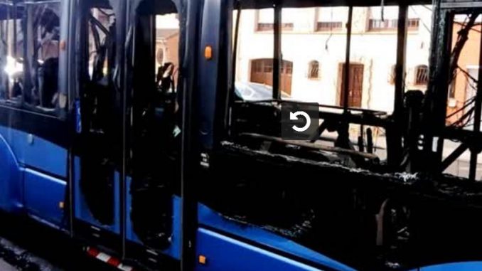 Dunkerque. un bus s'embrase sur la voie publique Dunkerque. un bus s'embrase sur la voie publique