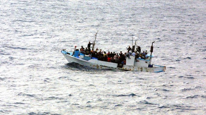 Macron et le pape François les migrants au coeur de l'échange Macron et le pape François : les migrants au coeur de l'échange