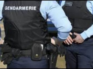 Gard. un fils poignardé à mort par son père