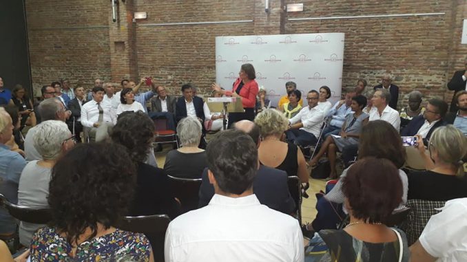 Autour de Valérie Rabault, les députés socialistes redeviennent socialistes Autour de Valérie Rabault, les députés socialistes redeviennent socialistes