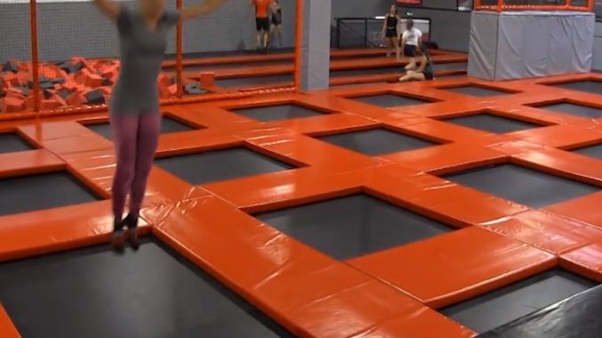 Un nouveau parc à trampoline a ouvert à Toulouse Un nouveau parc à trampoline a ouvert à Toulouse
