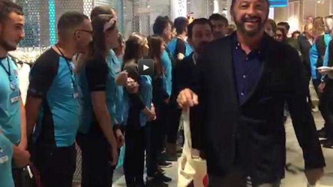 La foule pour l'ouverture du Primark à Toulouse La foule pour l'ouverture du Primark à Toulouse