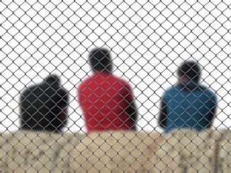 Migrants : Castaner veut « renforcer la présence de l’État » dans les Pyrénées