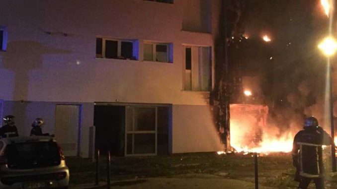 Un feu ravage la cité Bastié à Escalquens au sud est de Toulouse Un feu ravage la cité Bastié à Escalquens au sud est de Toulouse