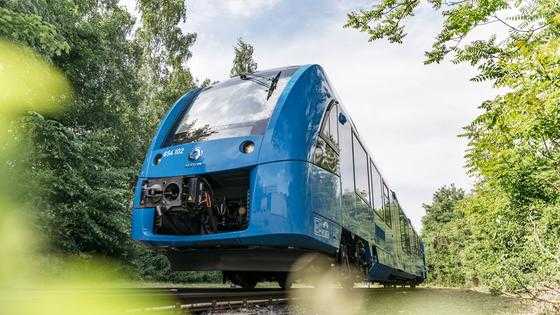 A Tarbes, Carole Delga confirme une importante commande à Alstom A Tarbes, Carole Delga confirme une importante commande à Alstom