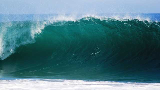 Espagne. Une vague terrifiante détruit un balcon au 3e étage d’un immeuble Espagne. Une vague terrifiante détruit un balcon au 3e étage d’un immeuble