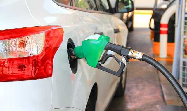 Prix des carburants Macron assume la hausse Prix des carburants: Macron "assume" la hausse