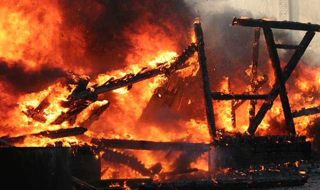 la Gare de Figeac détruite par un incendie, le trafic SNCF très perturbé dans le Lot la Gare de Figeac détruite par un incendie, le trafic SNCF très perturbé dans le Lot