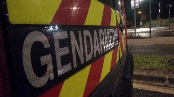 Avec plusieurs kilos de drogue dans sa voiture il tente d'échapper aux gendarmes Avec plusieurs kilos de drogue dans sa voiture il tente d'échapper aux gendarmes