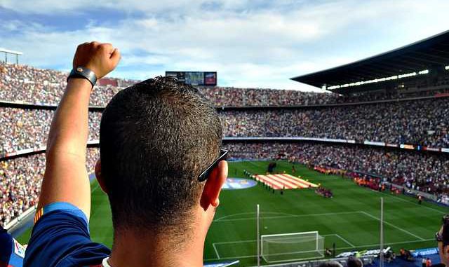 Todibo, jeune joueur du Toulouse FC recruté par le FC Barcelone Todibo, jeune joueur du Toulouse FC recruté par le FC Barcelone
