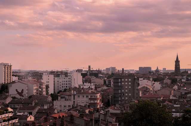 Moudenc et les maires des grandes villes demandent plus de décentralisation à Macron Moudenc et les maires des grandes villes demandent plus de décentralisation à Macron