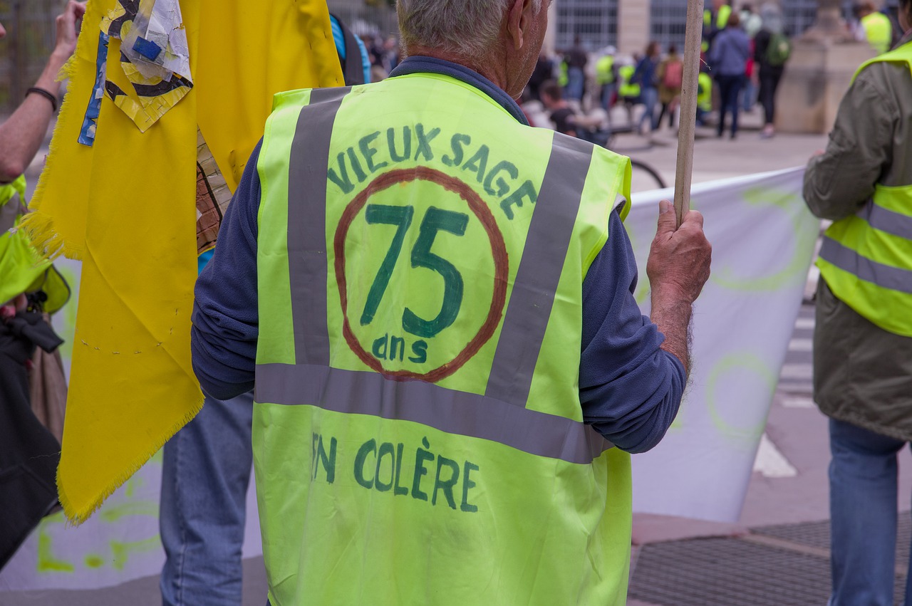 Acte 49 Des Gilets Jaunes En Solidarité Avec Les Pompiers à