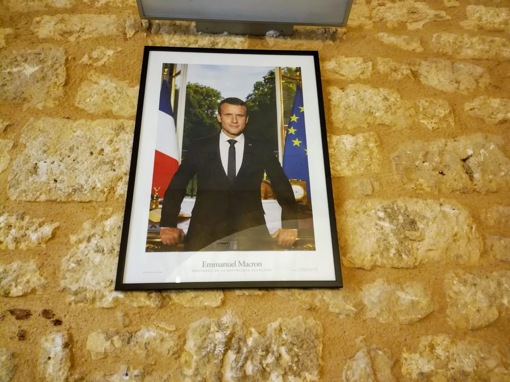 Portraits de Macron décrochés à Paris. Huit militants condamnés Portraits de Macron décrochés à Paris. Huit militants condamnés