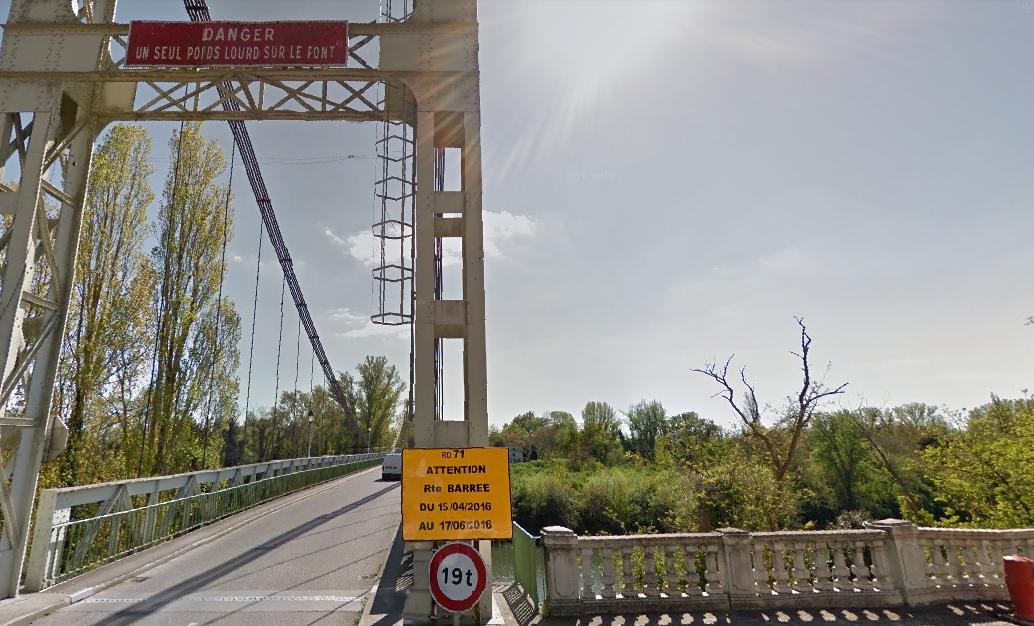 Effondrement d'un pont au nord de Toulouse, au moins 1 mort Effondrement d'un pont au nord de Toulouse, au moins 1 mort