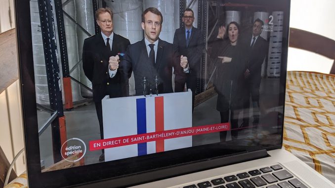 Coronavirus, Macron attendu sur le confinement et la situation sociale Coronavirus, Macron attendu sur le confinement et la situation sociale