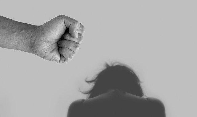 Féminicides Nicole Belloubet admet des failles de la justice Féminicides Nicole Belloubet admet des failles de la justice