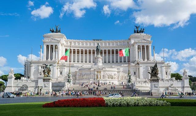Covid-19 après deux mois de confinement, l'Italie allume le moteur de son économie Covid-19 : après deux mois de confinement, l'Italie allume le moteur de son économie