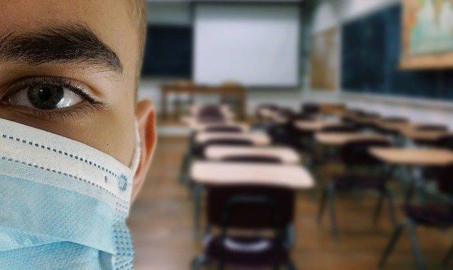 Le port du masque sera obligatoire dans les collèges et lycées Le port du masque sera obligatoire dans les collèges et lycées