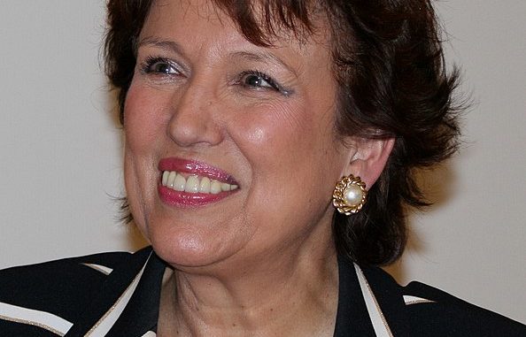 594px-Roselyne_Bachelot_(1)_(cropped) Positive au Covid19 Roselyne Bachelot hospitalisée